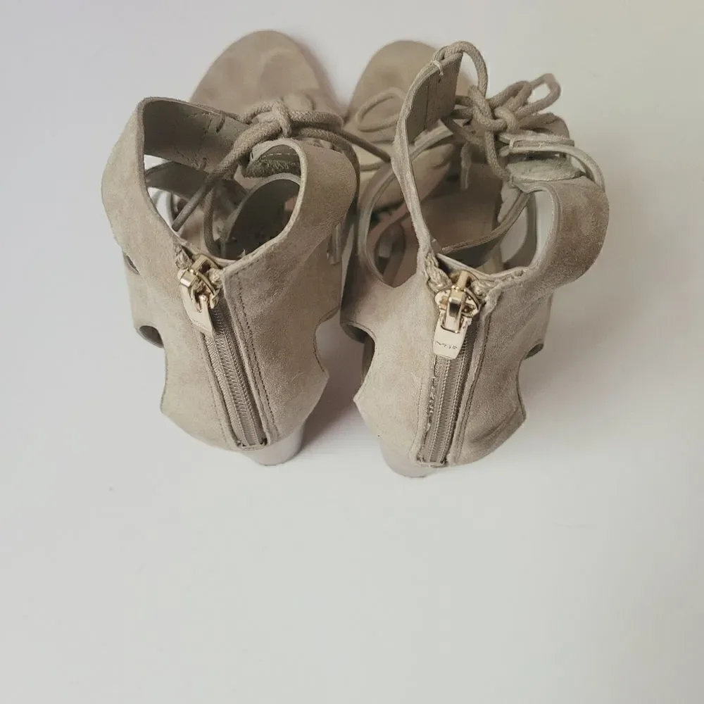Marc Fisher Paradox Lace Up Block Heeled Sandals in Nude Size 9 - Picture 4 of 9